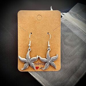 2/$20 ⭐️ 3/$25 | Handmade Starfish Earrings